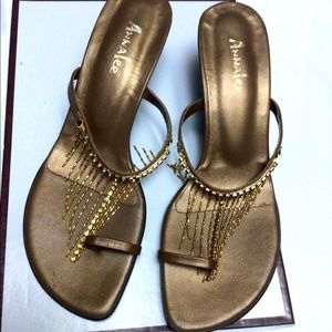 Annalee gold-tone kitten heel toe sandal EUR sz36
